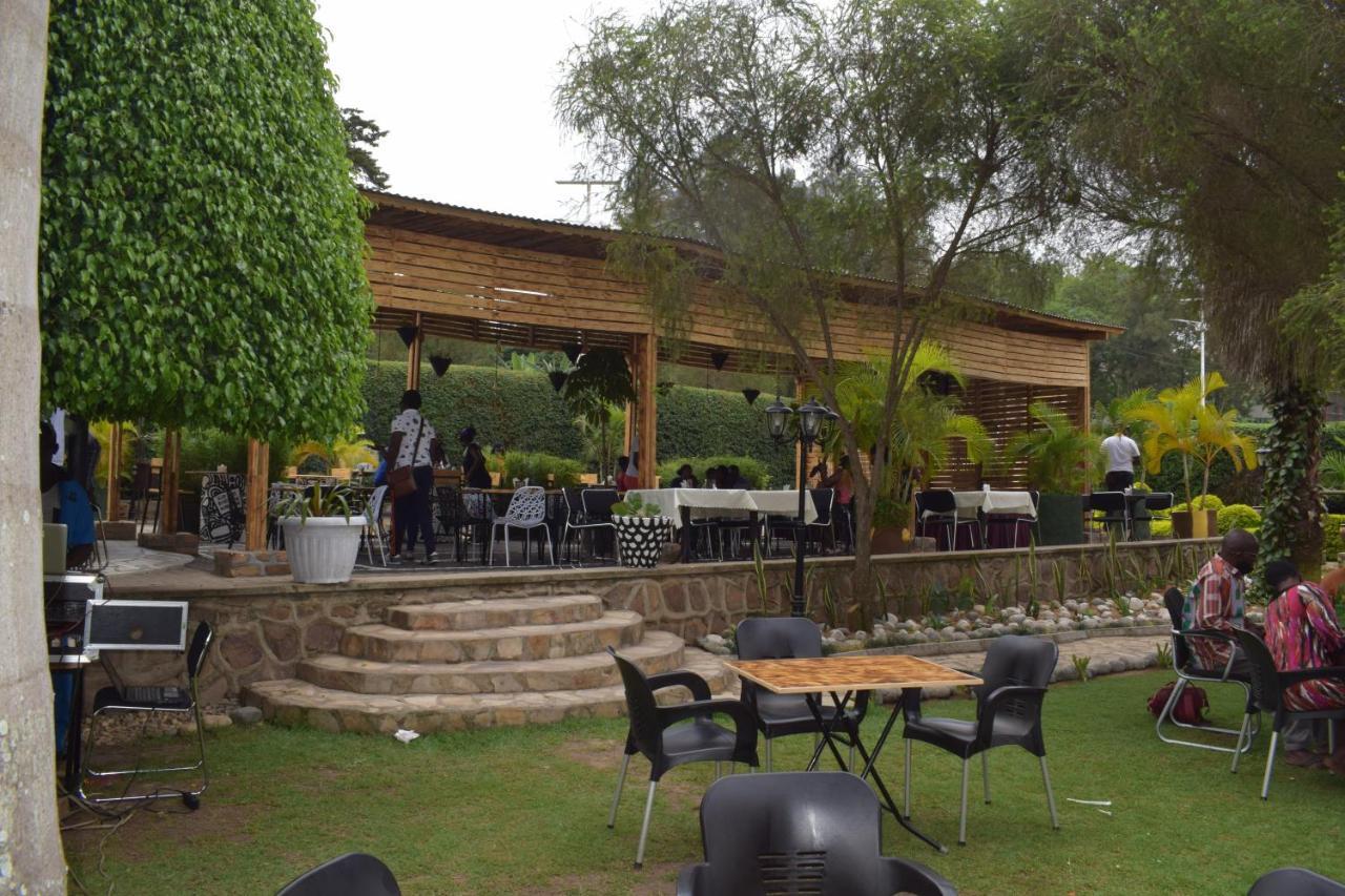 Acacia Hotel Mbarara Nyamitanga Exteriör bild