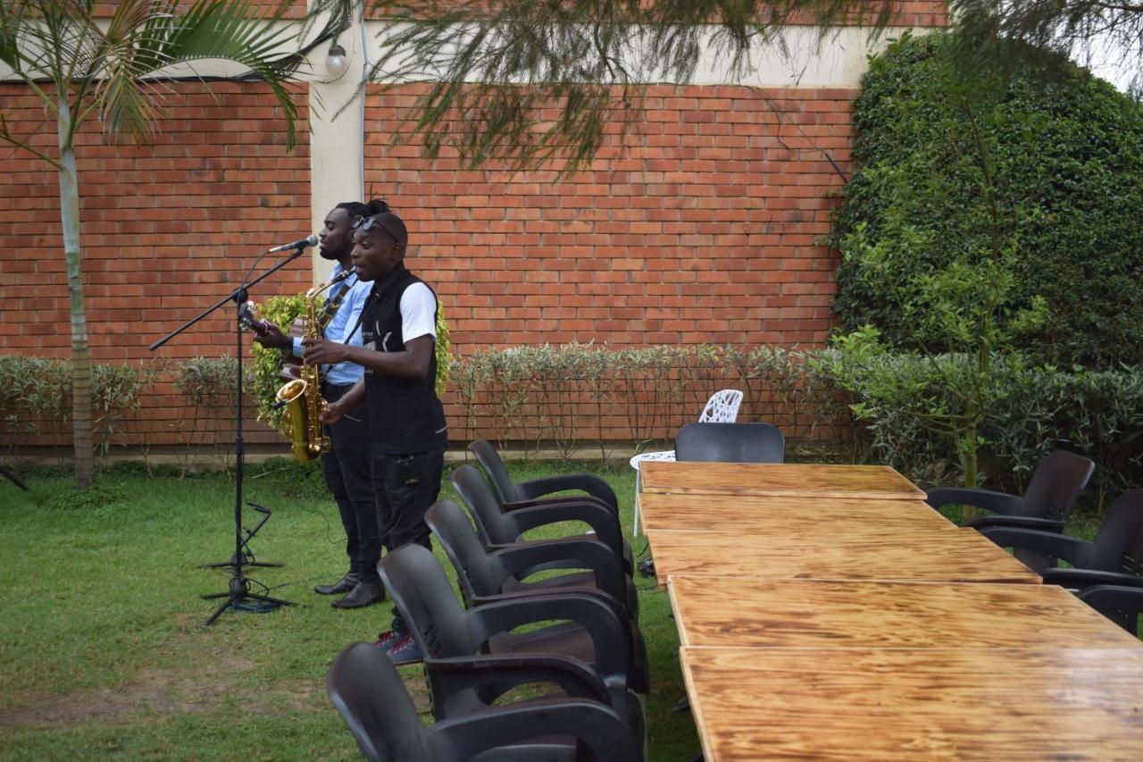 Acacia Hotel Mbarara Nyamitanga Exteriör bild