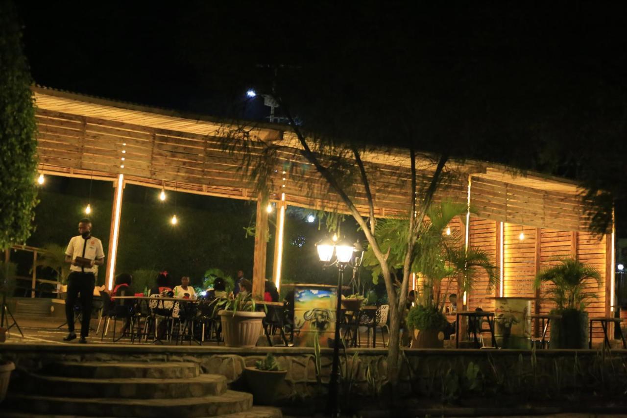 Acacia Hotel Mbarara Nyamitanga Exteriör bild