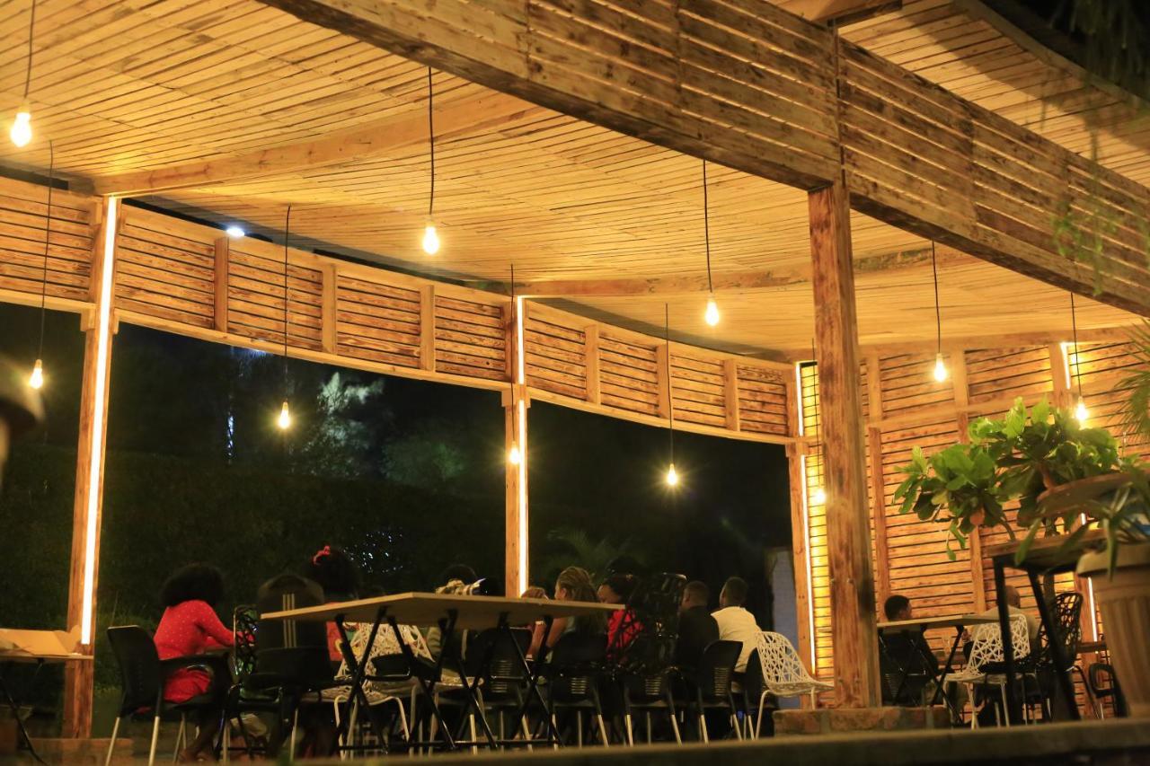 Acacia Hotel Mbarara Nyamitanga Exteriör bild